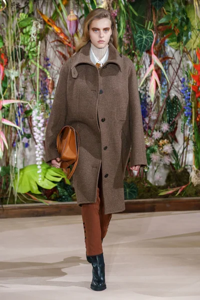 Look 38
